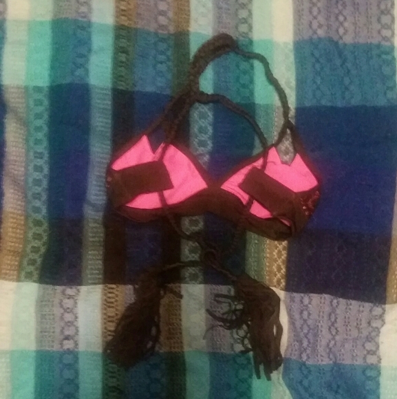 Unique Handmade Crochet Bikini Top 😍 - Picture 2 of 9